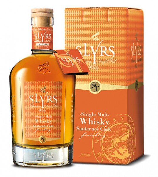 Slyrs Bavarian Single Malt Sauternes Finish Whisky 46 Prozent mit orange-gelbere Geschenkverpackung